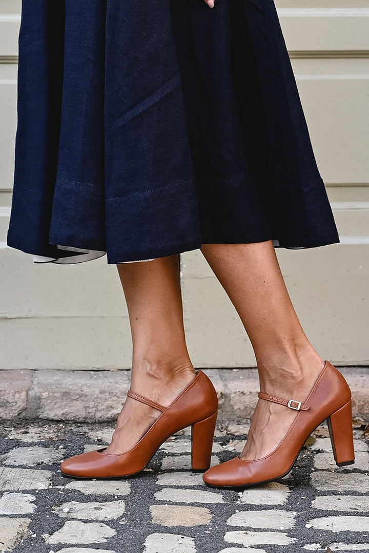 Bravina | Everyday Sandals with Low Heel
