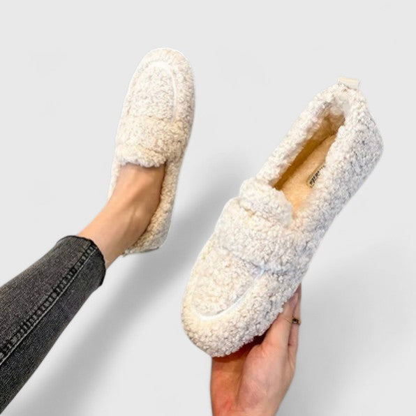 Solenne | Warm Slippers with Elegant Design — Buy 1, Get 1 Free